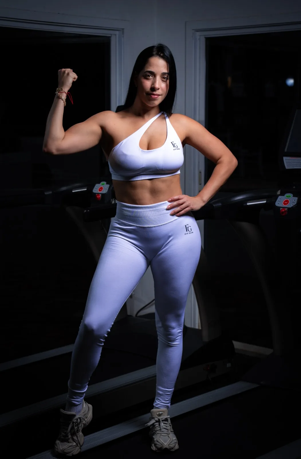 The one-shoulder bra and legging set in white